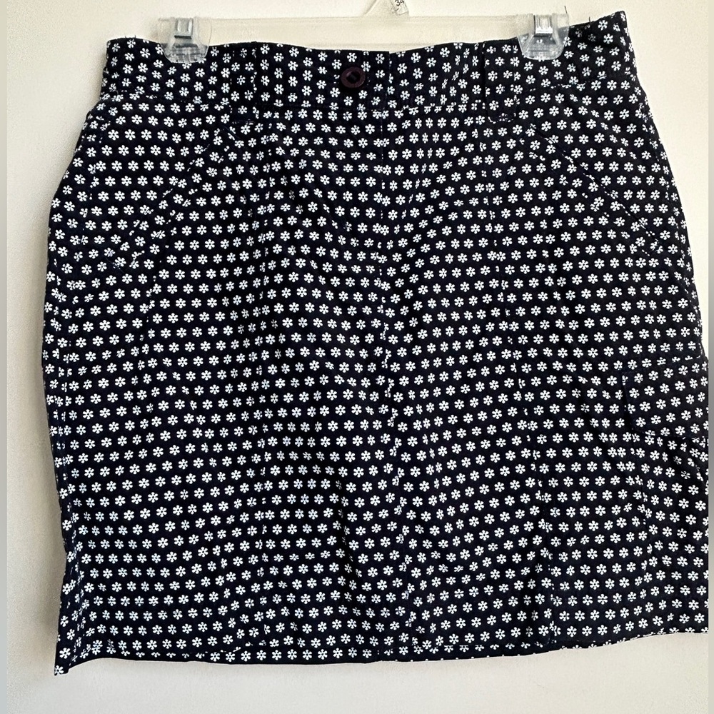 Lands End Skirt/with undershorts Size 8